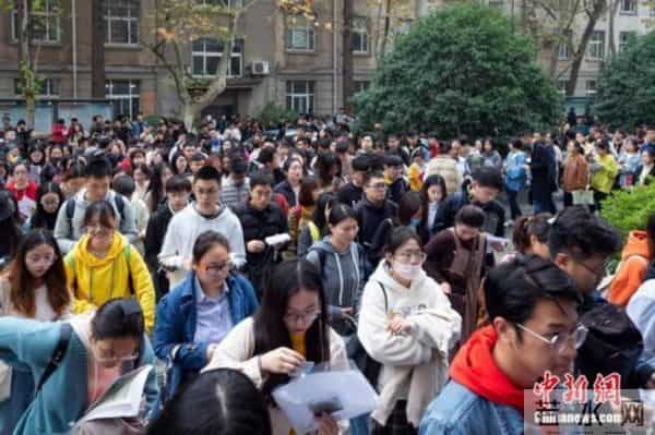 多地启动2022年选调生招录，抢人大战提前打响？