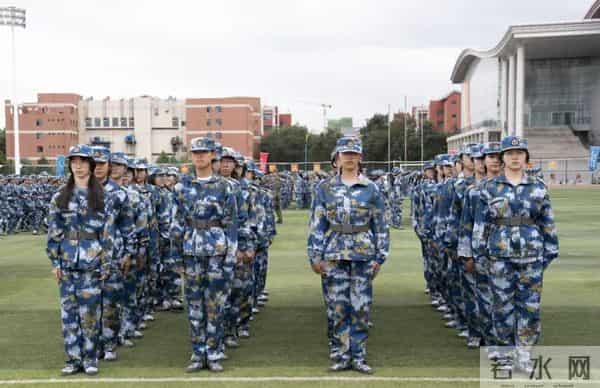 你的军训，我的军训，好像都一Young!