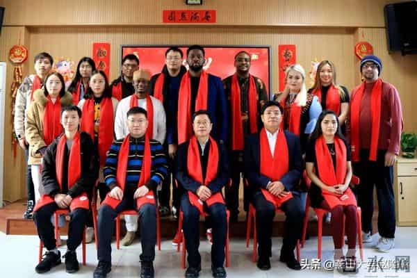 实力宠“娃”！燕大留校学子在“家”过年！