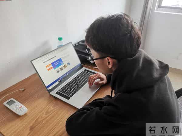 校媒人·爱国行-我院大学生新闻中心组织参加媒介素养训练营