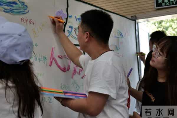 【毕业季】请回答2017 与四年前的自己“隔空对话”——大数据学院、信息工程学院2021届毕业生“你好 拾光”主题年级班会