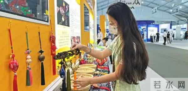 让青春在“双创”中飞扬——“双创周”上那些年轻的面孔