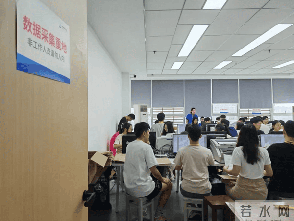 探访高考评卷现场，一张试卷的分数怎样“出炉”→