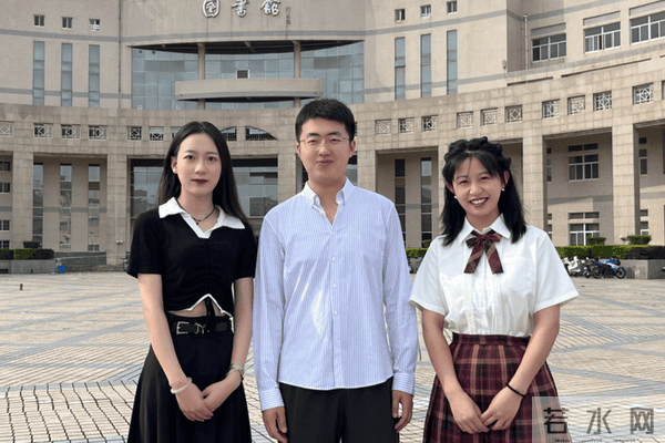 常璐璐、王丽、刘晓宏