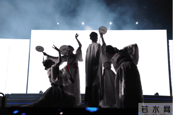 中文Trap第一人L4WUDU空降高校!这个学校的迎新晚会很精彩277.png 中文Trap第一人L4WUDU空降高校!这个学校的迎新晚会很精彩277.png