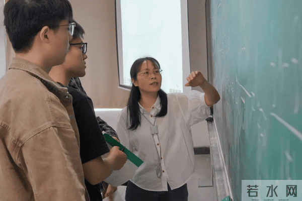 周金华：老师是最“治愈”的职业