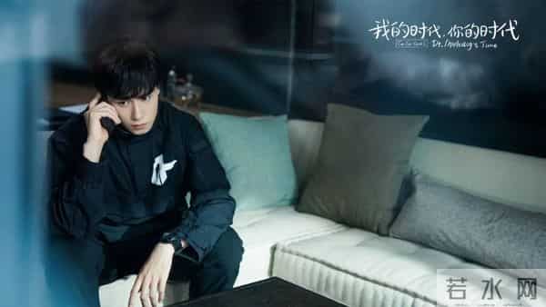 此刻我独领风搔是什么歌