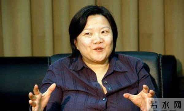 洪晃的父亲是谁