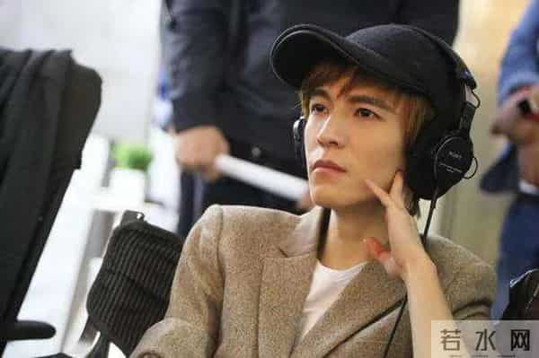 郭敬明是不是喜欢男的