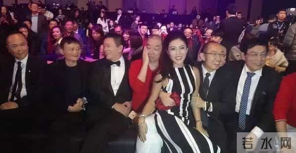 苏芒坐大腿事件