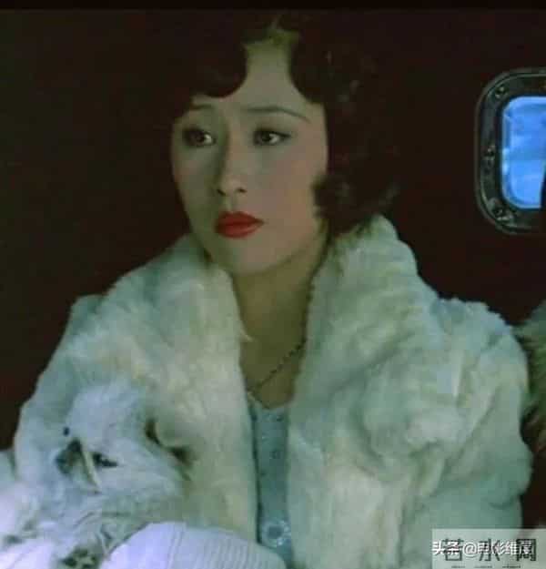 邬君梅枕边禁书