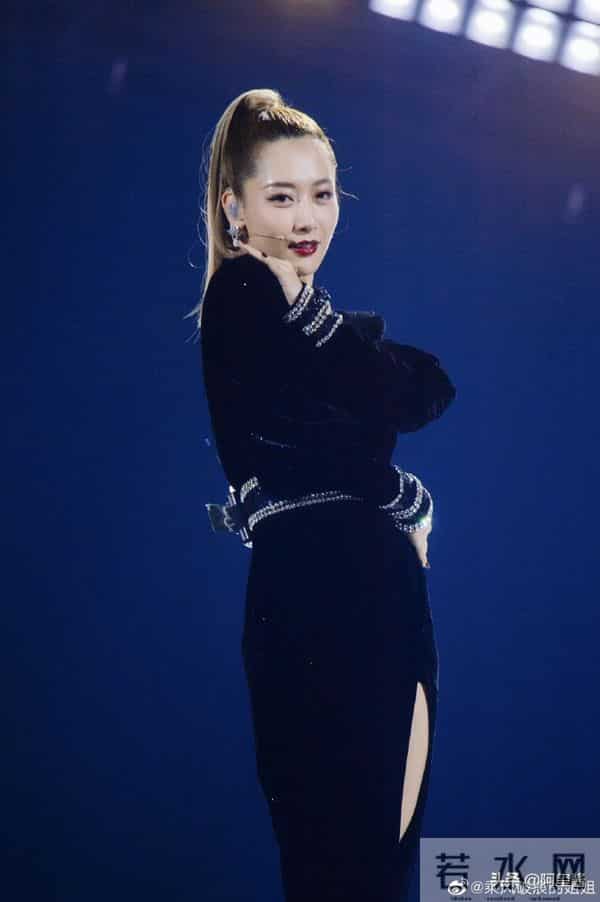 宁静评价白冰新发型