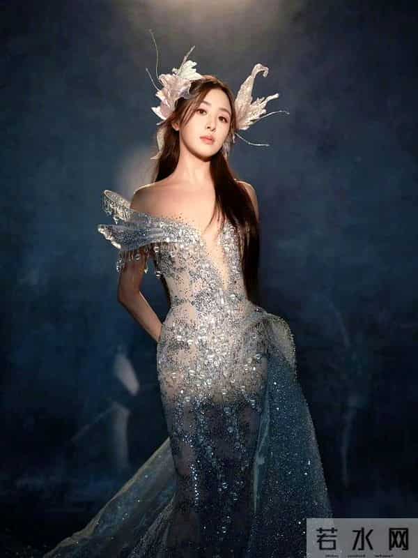 张含韵陪人睡觉照片