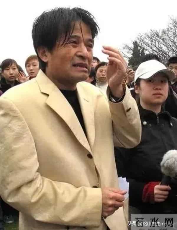 毕福剑为什么被央视封