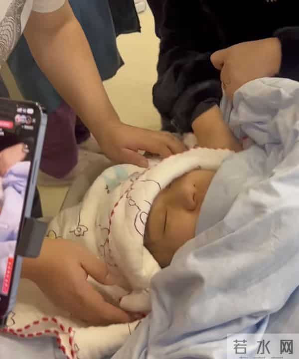 小鹏飞个人资料图片