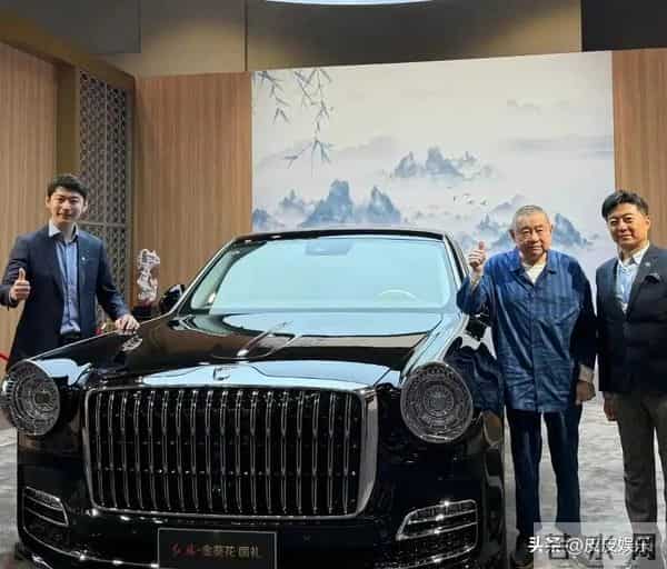 刘銮雄玩李嘉欣肉丸照片