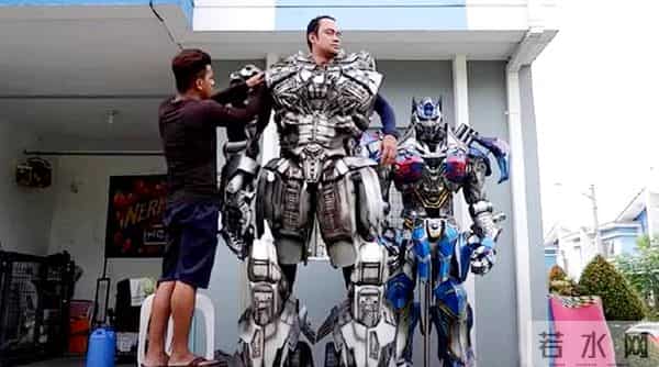 威震天话痨是真人吗