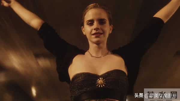 艾玛沃特森吸奶