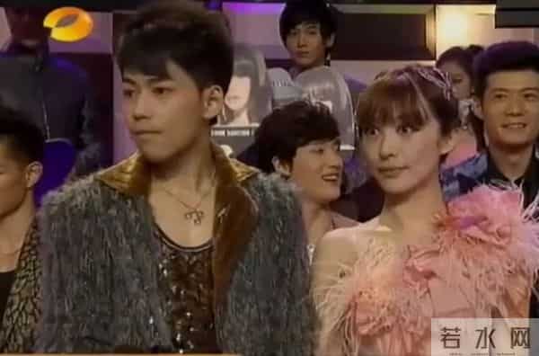 于小彤向刘美含表白