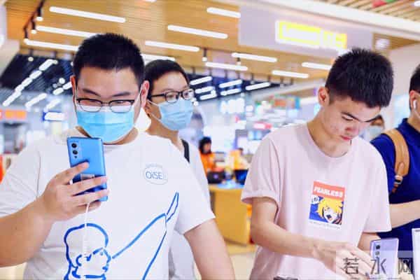 富豪说周迅是水缸