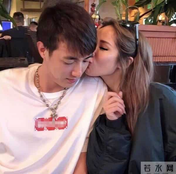 娄艺潇我们结婚了