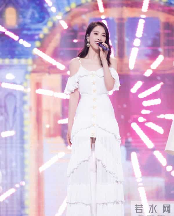 湖南卫视春晚黄龄疑似假唱