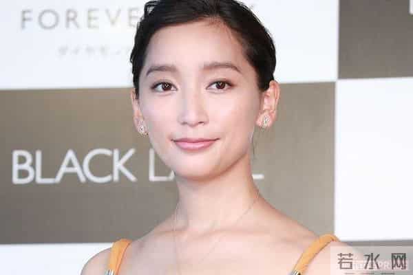 渡边谦承认出轨