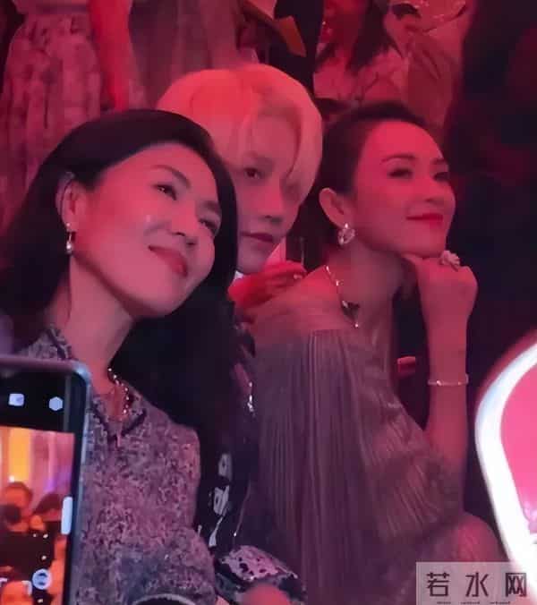 苏芒坐大腿事件