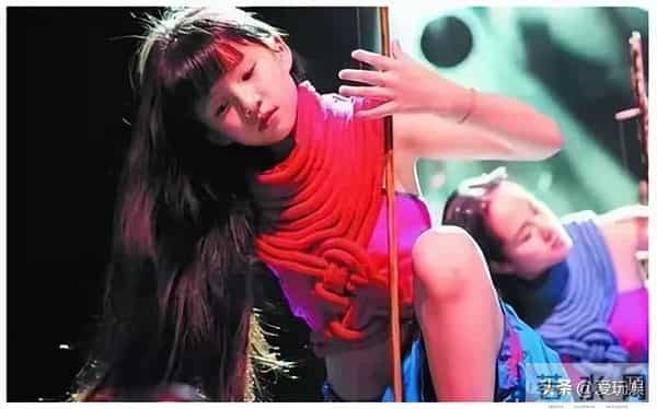 杨丽萍透露小彩旗近况