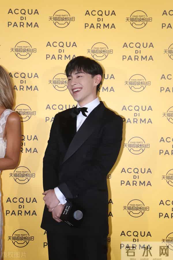 邓伦金晨做了一晚上是真的吗