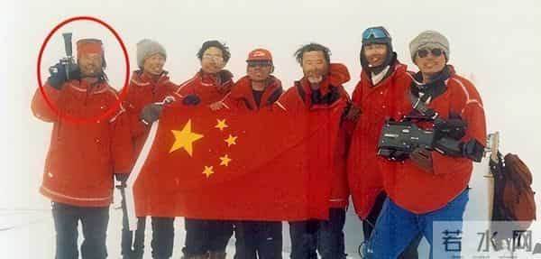 毕福剑是朱军害的