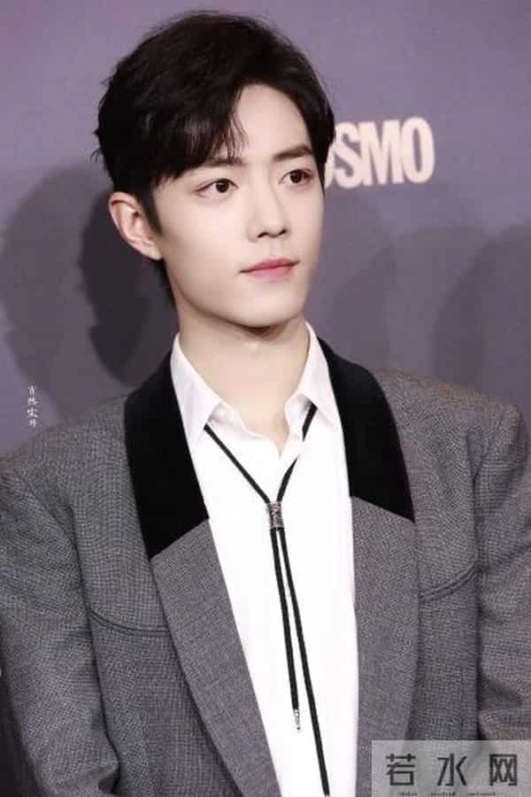 肖战签名被抠掉