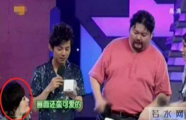 谢娜掐多多脖子