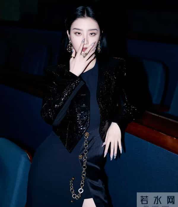 陆柯燃将缺席THE9团体活动