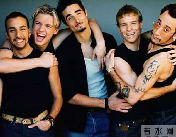 后街男孩解散了吗