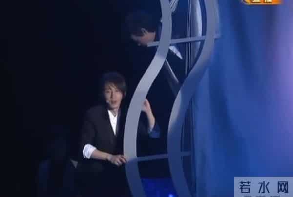 刘谦为什么被央视封