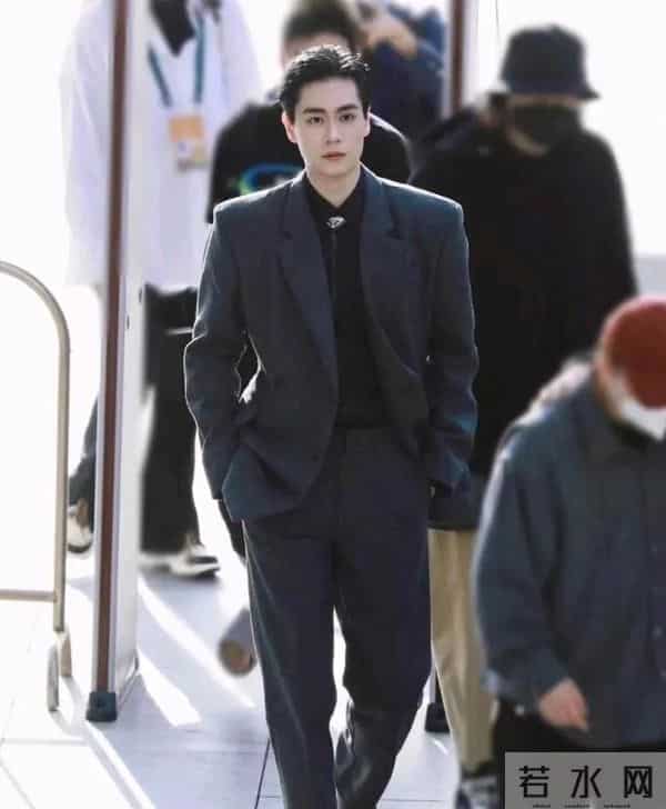 彭冠英私下性格