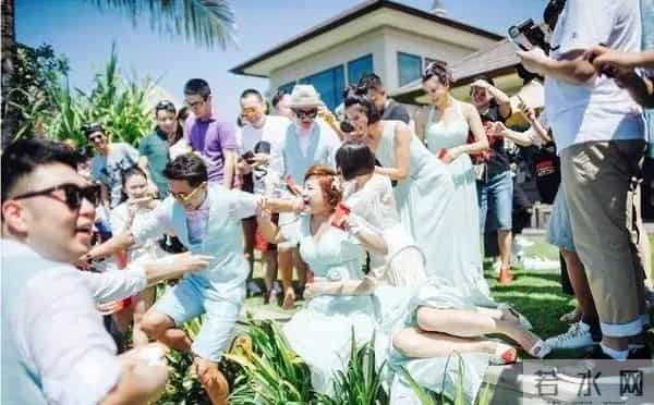 包贝尔婚礼柳岩做了什么