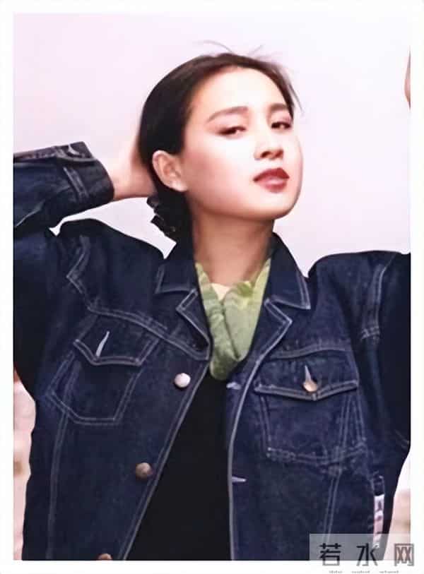 英宁现任妻子王琼图片