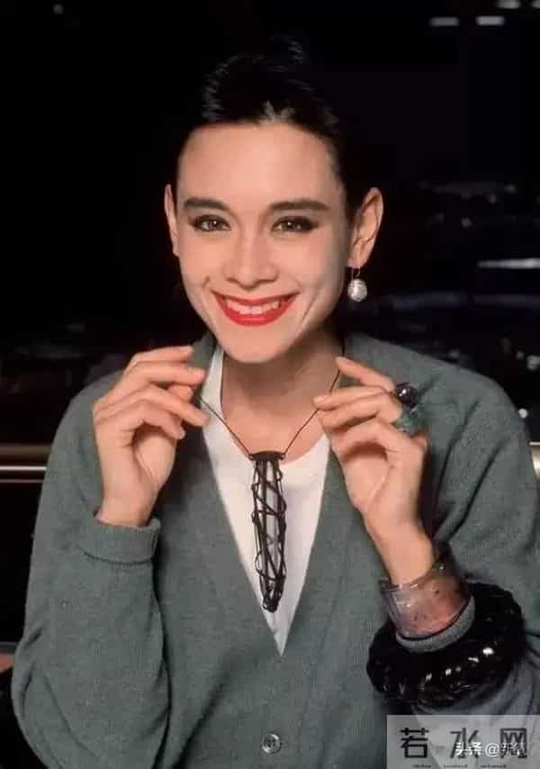 何韵诗陈奕迅热吻