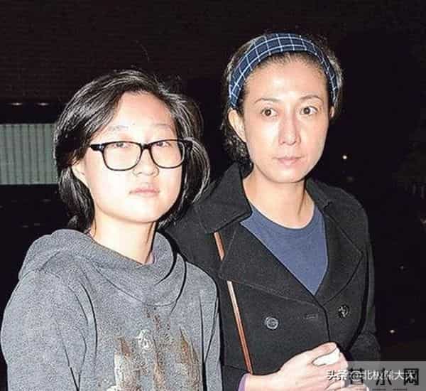 吴卓林承认出柜