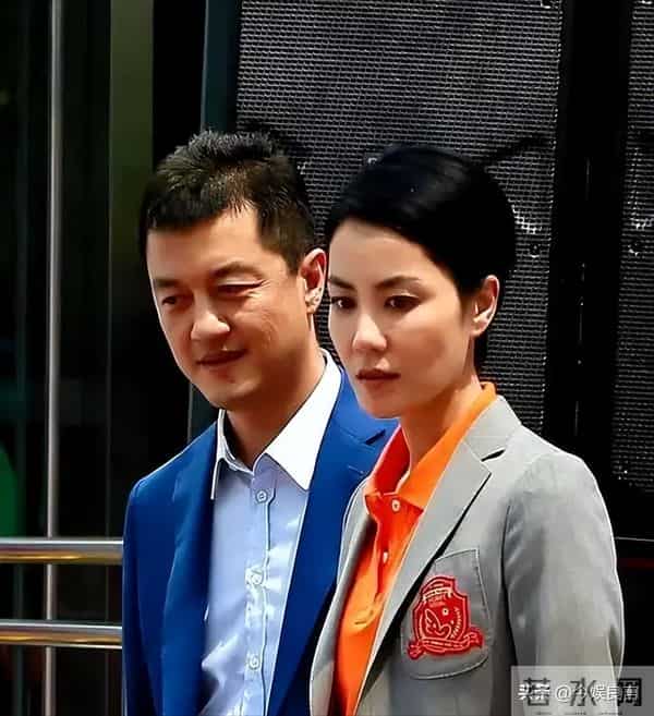 许晴和李亚鹏霸气宣布恋情