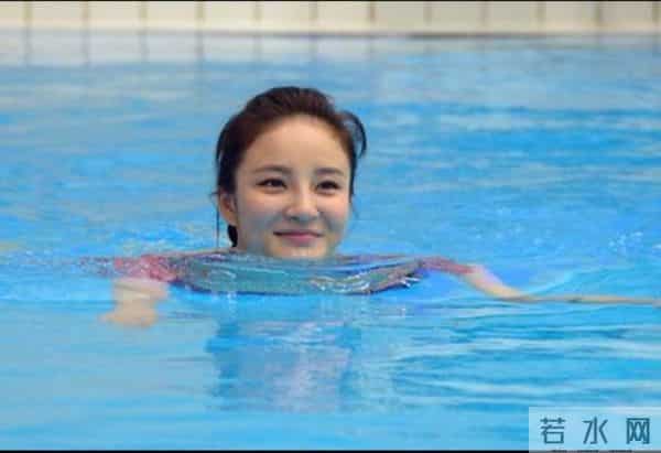 刘雨欣跳水
