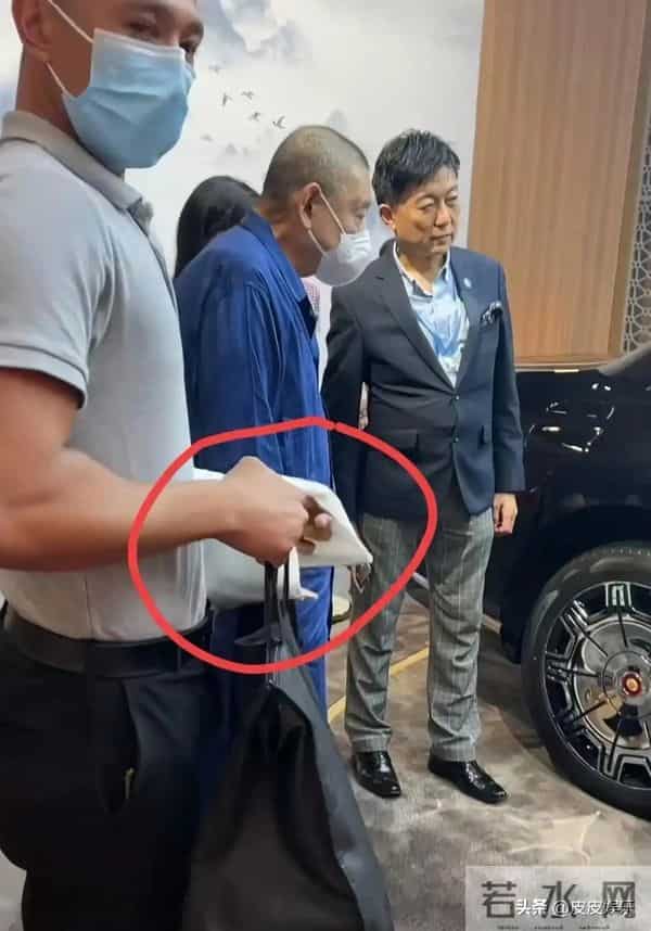 刘銮雄玩李嘉欣肉丸照片