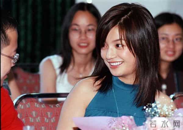 吴亦凡供出赵薇