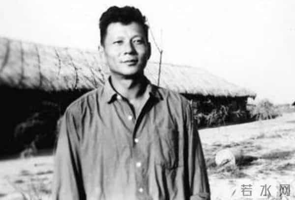 洪晃的父亲是谁