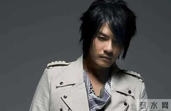 我是一个过气的歌手