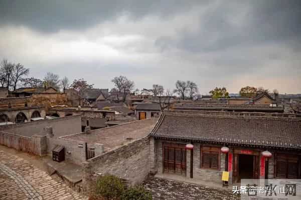 邓伦家房子真的塌了