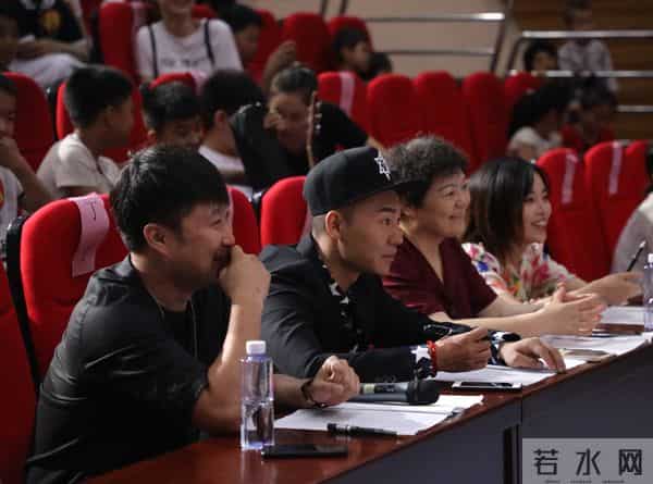 安徽主持人罗彬