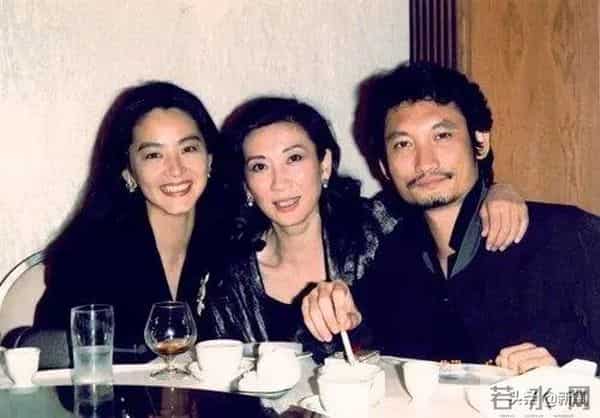 何韵诗陈奕迅热吻